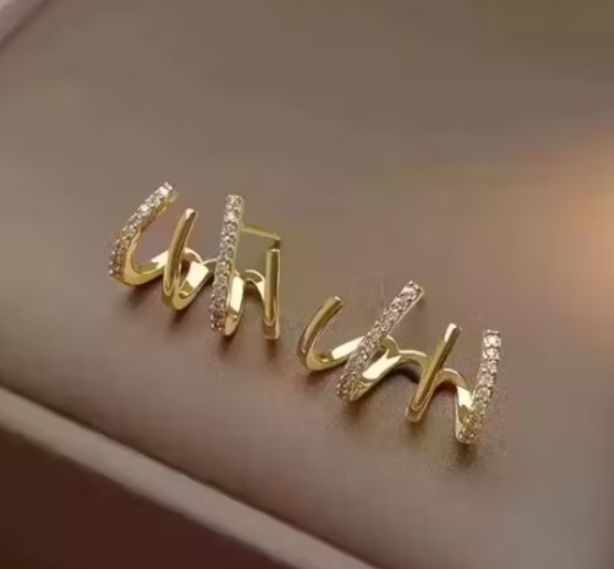 Daisy Earrings – Sparkling Florals with a Playful Twist